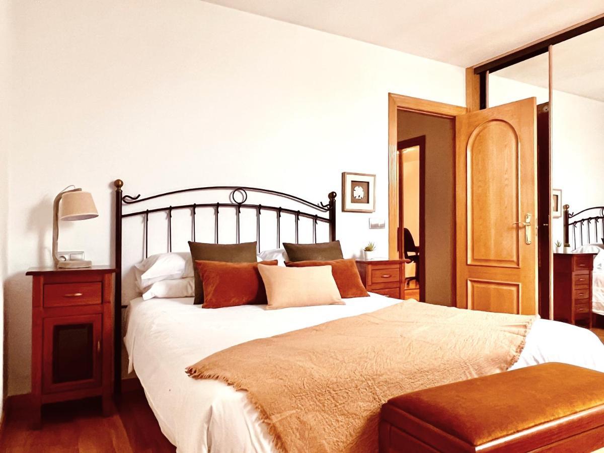 Housingleon - Conde Duplex Con Garaje Gratuito Apartman Kültér fotó