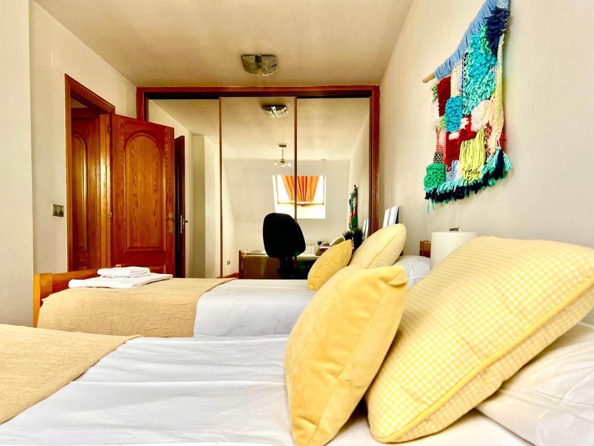 Housingleon - Conde Duplex Con Garaje Gratuito Apartman Kültér fotó