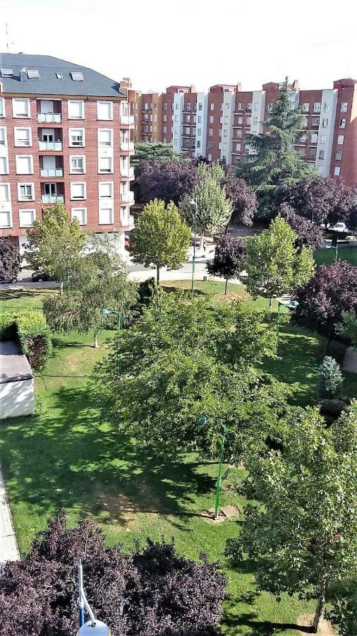 Housingleon - Conde Duplex Con Garaje Gratuito Apartman Kültér fotó